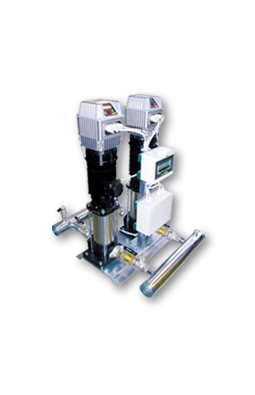 Zwei Pumpenaggregate auf einer Plattform mit Steuerungseinheit.